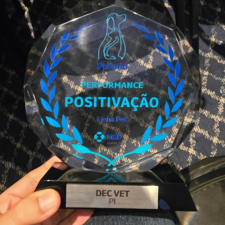 Instagram post from decvetdistribuidora. This post is in position 4.